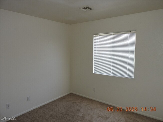 Building Photo - 707 W Sea Harbor Ct