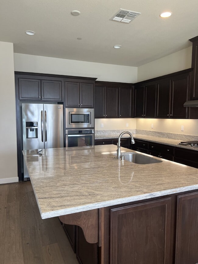 Building Photo - Stunning 4-Bed Lake View Home with Hardwood Floors