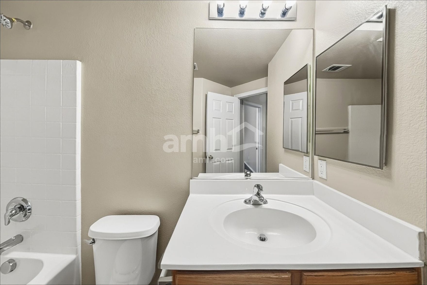 Building Photo - 10625 Mountain Stream Ct