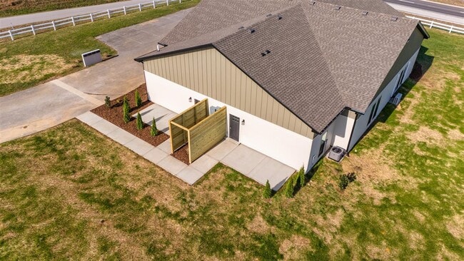 Building Photo - 108 Quarry Rd