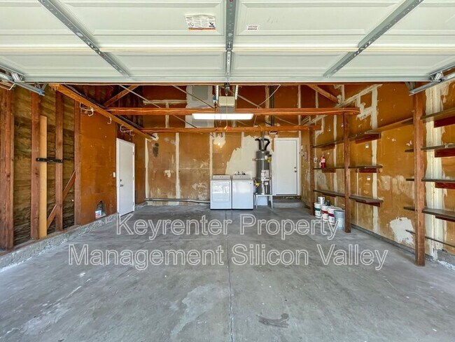 Building Photo - 5835 Halleck Dr