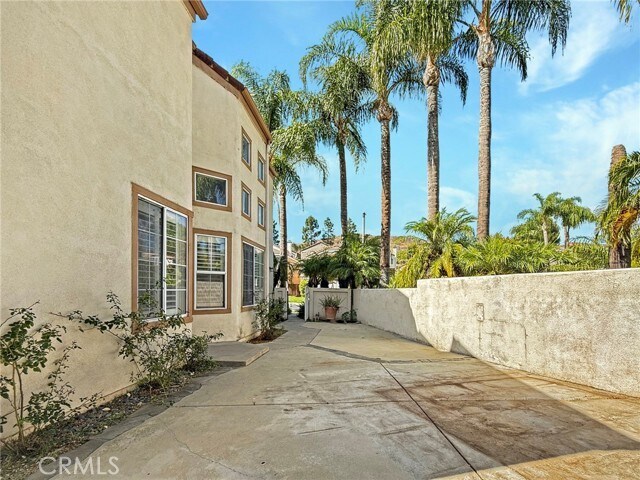 Building Photo - 6327 Gladiola Cir