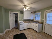 Building Photo - 410 N Monroe St