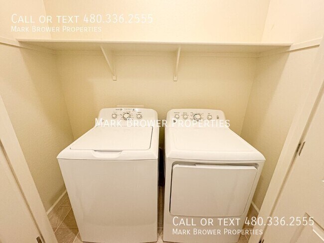 Building Photo - 27283 N 75th Dr