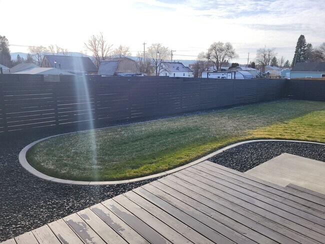 Building Photo - Lease Up- Custom Spokane Duplex