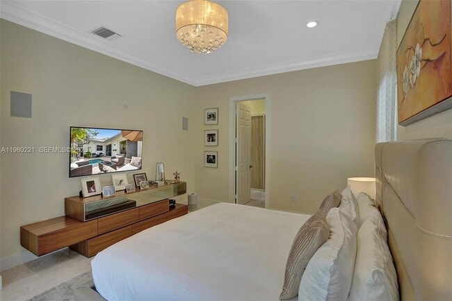 Building Photo - 1529 Shoreline Way