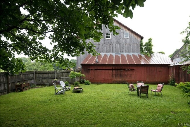 Building Photo - 1322 E Genesee St