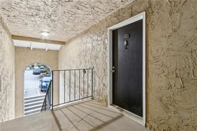 Building Photo - 3155 7 Pines Ct NW