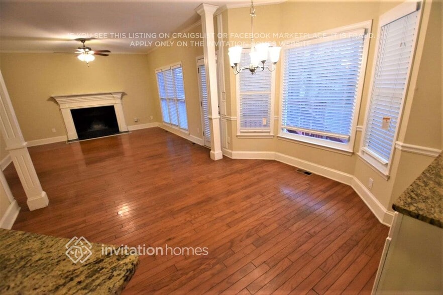 Building Photo - 4360 Riverlake Way