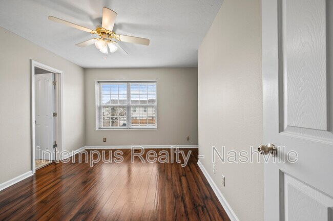 Building Photo - 415 Shoshone Pl