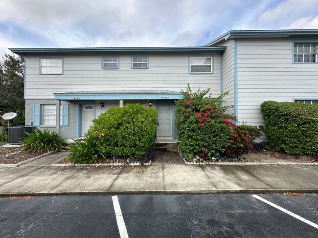 Primary Photo - 2 Bedroom, 2.5 Bath Condo in Winter Park!