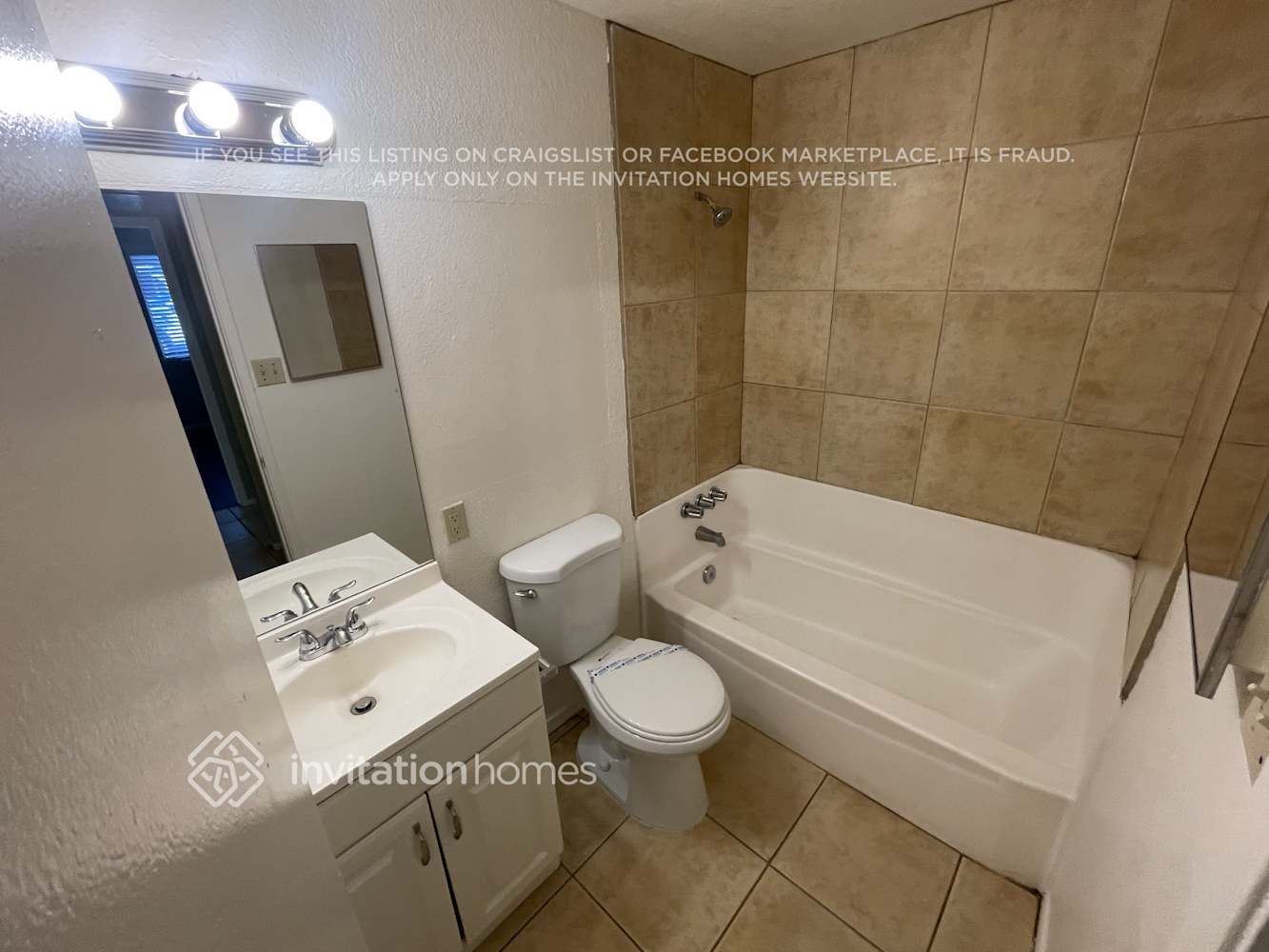 Building Photo - 5909 W Coronado Rd