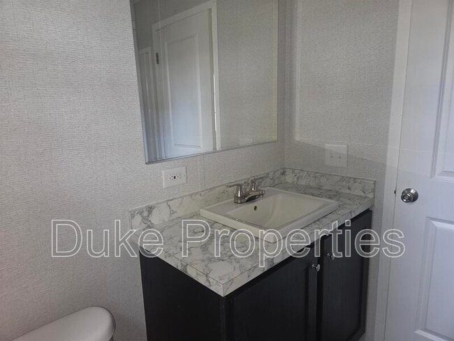 Building Photo - 635 Kilkenny Dr