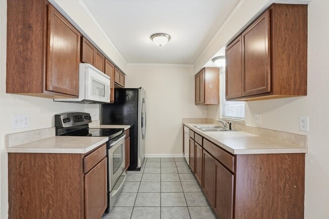 Building Photo - 8362 Kipling Ct