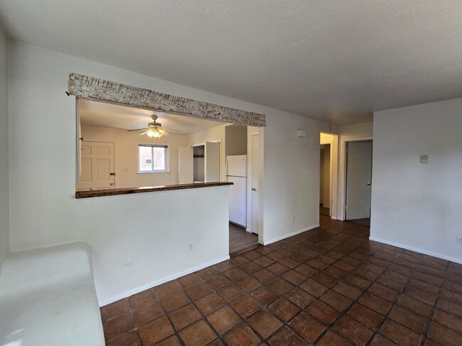 Building Photo - 140A Candelario St