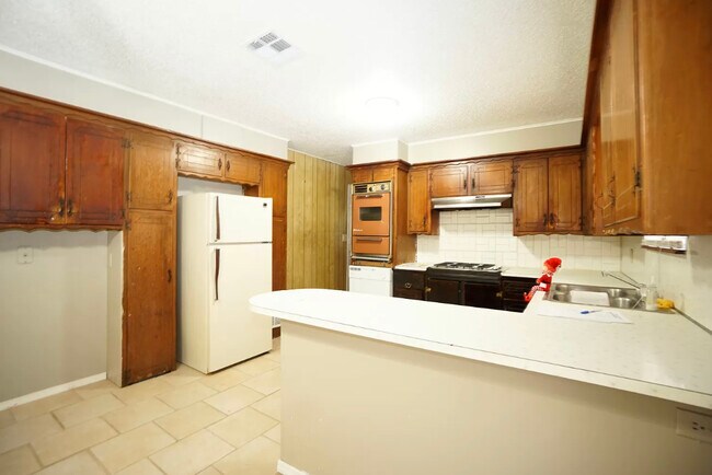 Building Photo - 3005 SW 55th St