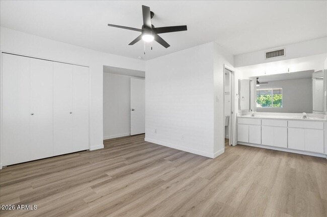 Building Photo - 6408 E Butte St