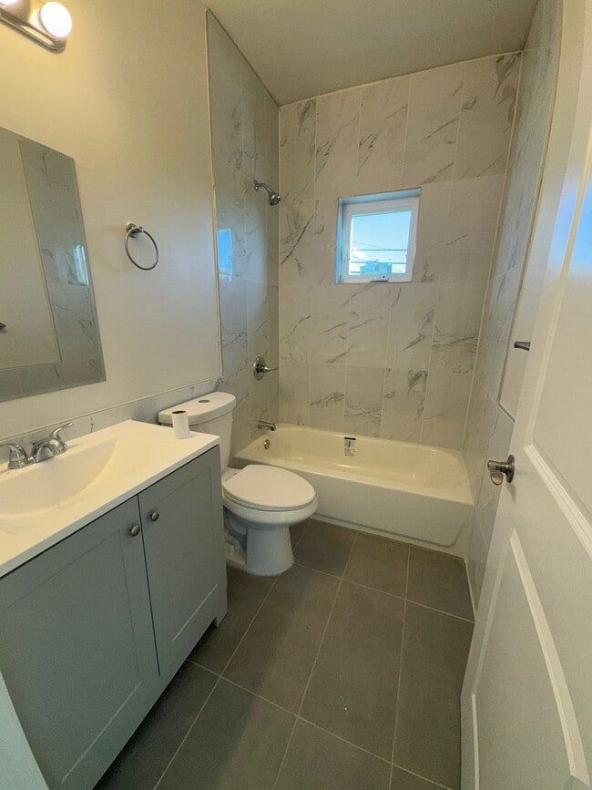 Building Photo - 22390 Salwan Pl