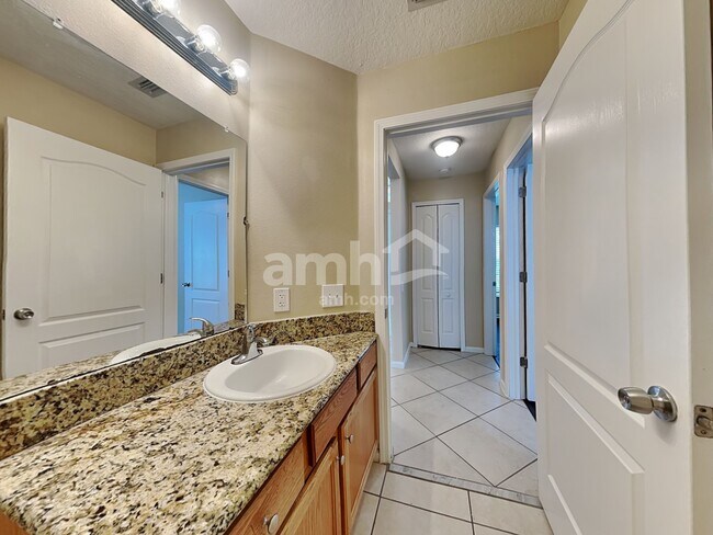 Building Photo - 13129 Early Run Ln