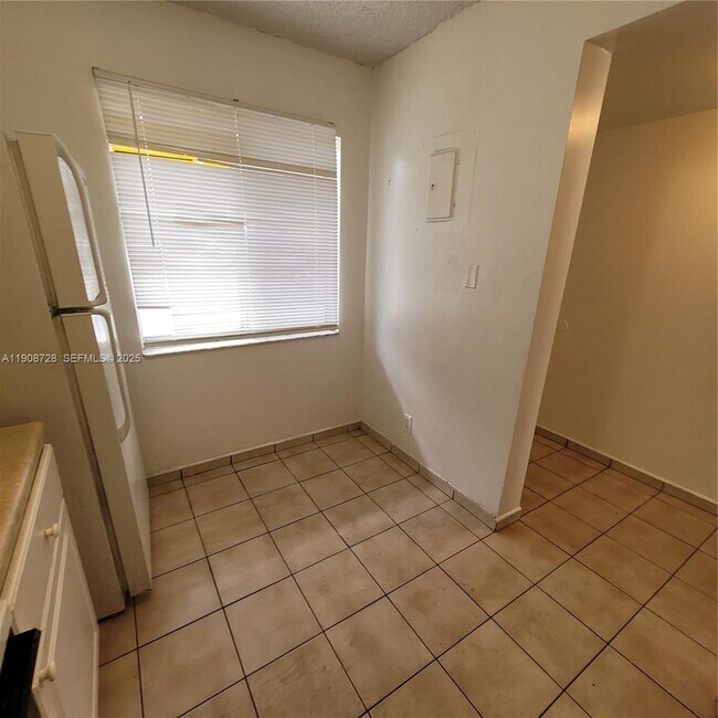 Building Photo - 8540 N Sherman Cir