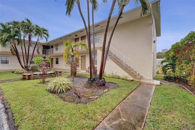 Building Photo - 111 SE 4th Ave