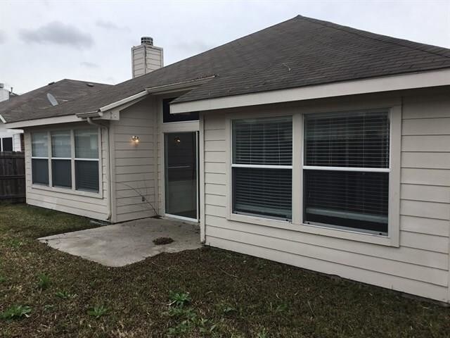 Building Photo - 5628 Creekhollow Dr