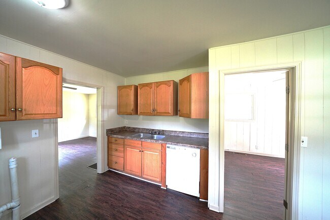 Building Photo - 874 Carrollton Vila Rica Hwy