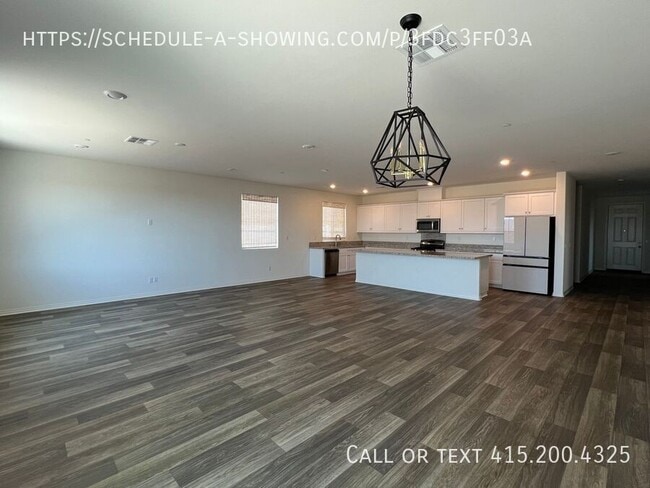 Building Photo - 1733 Old Wagon Dr