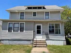 Building Photo - 522 4th Ave N