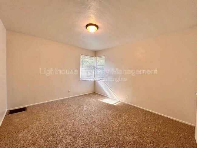 Building Photo - 2278 Nelson Ave SE