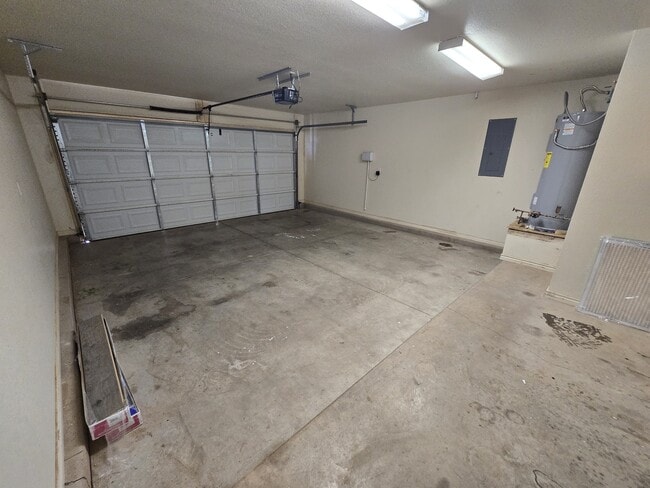 Building Photo - 216 Sombrero Rd