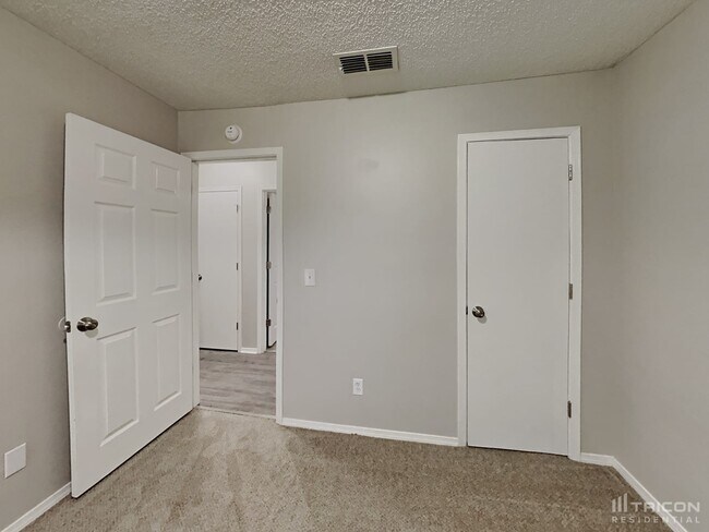 Building Photo - 8333 Argyle Corners Ct