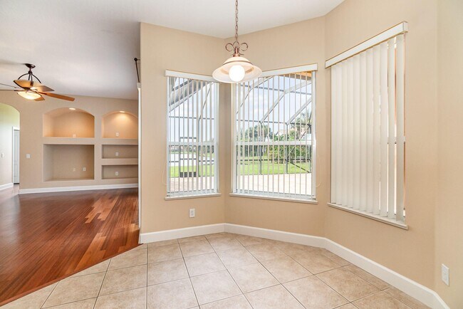 Building Photo - 611 Oceanside Blvd