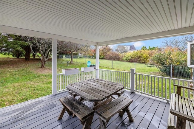 Building Photo - 18 Coggeshall Way