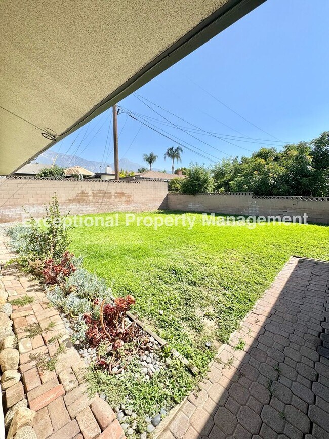 Building Photo - Ready to move in 4 bedroom 3 bath home