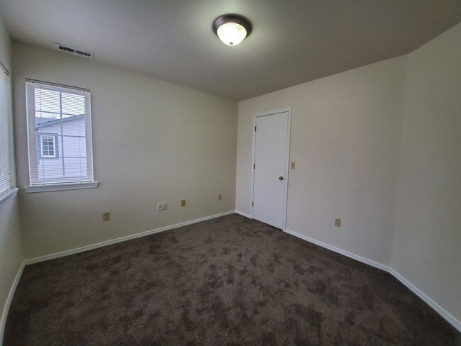 Building Photo - 1611 Lamb Ave