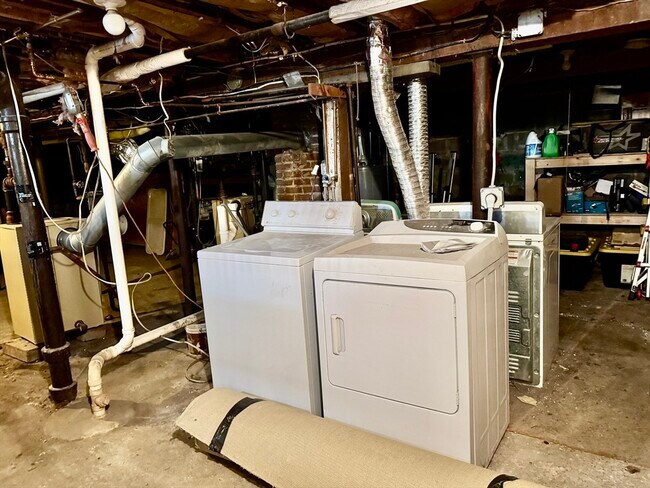 Building Photo - 70 Durso Ave