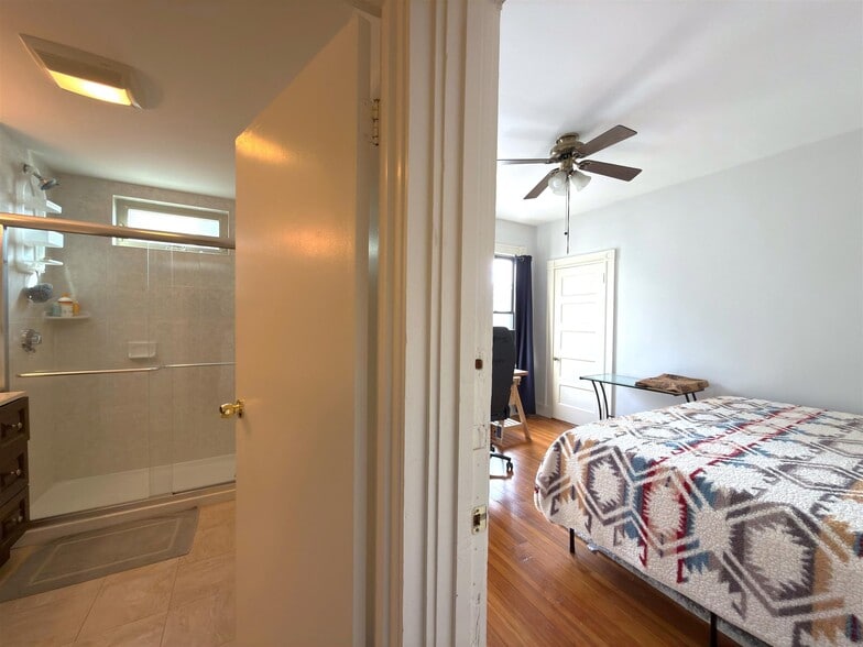 Building Photo - 9 Amaranth Ave