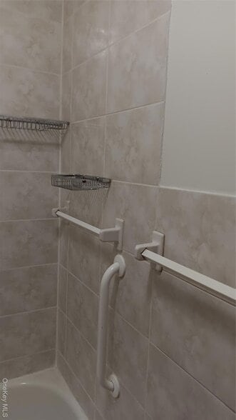 Building Photo - 1811 Wallace Ave