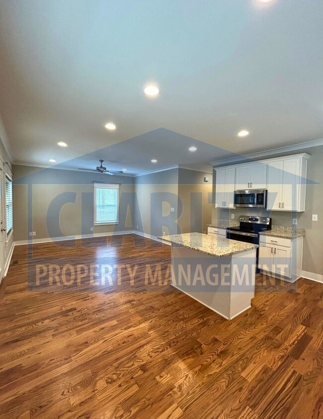 Building Photo - Three bedroom single level home!