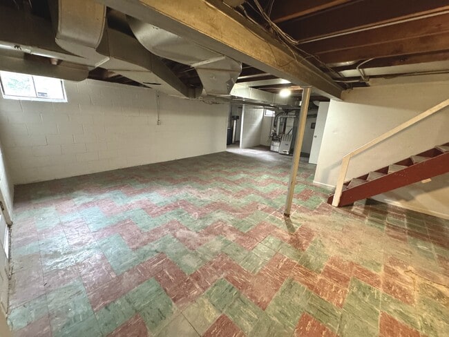 Building Photo - 4725 N 60th St