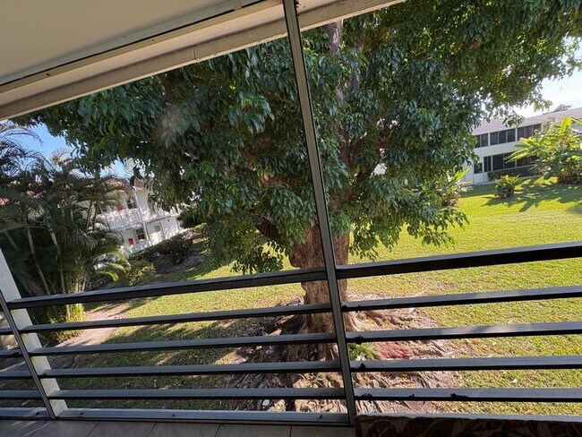 Building Photo - 244 Sheffield J