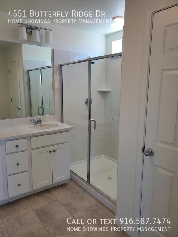 Building Photo - 4551 Butterfly Ridge Dr