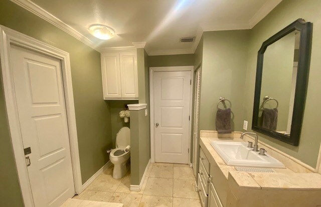 Building Photo - 3003 Birdwood Cir