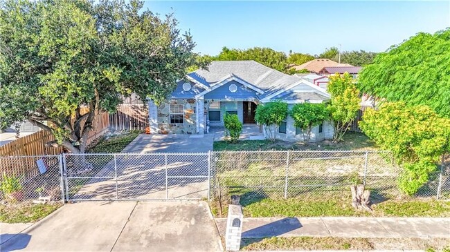 Building Photo - 404 Chile Pequin Dr
