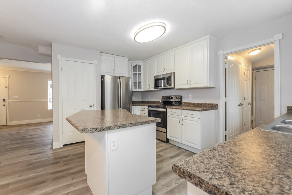 Building Photo - 5166 Cobble Cir
