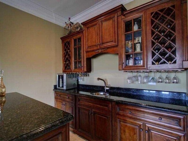 Building Photo - 502 Rivercliff Trce