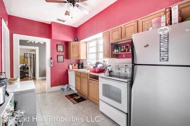 Building Photo - 3 br, 1 bath House - 950 8th Ave S