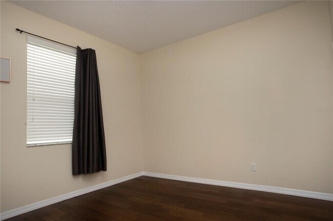 Building Photo - 1319 Rowantree Dr