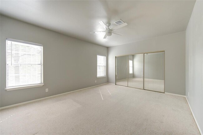 Building Photo - 3050 Holly Hall St